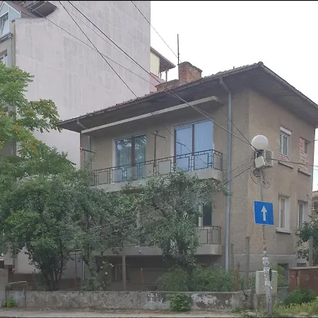 Sunny Apartment *