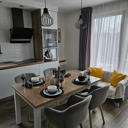 Sunny Apartment *